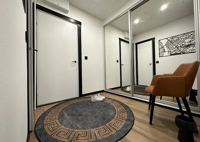 Spectacular River View - Downtown *